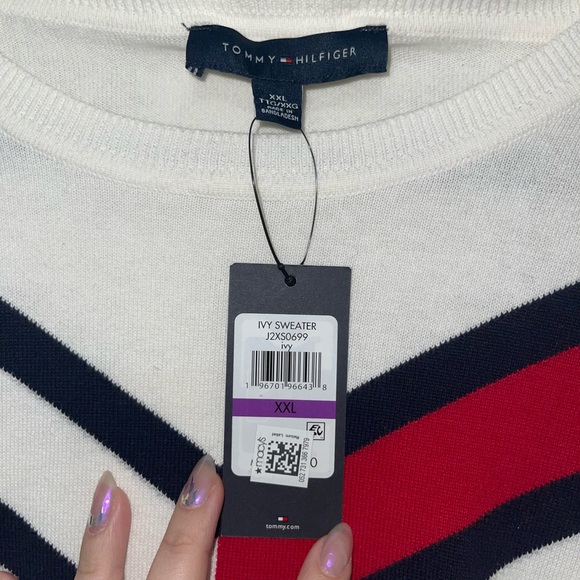 Tommy Hilfiger Women's White Sweater with Red and Navy Accents - Picture 2 of 3